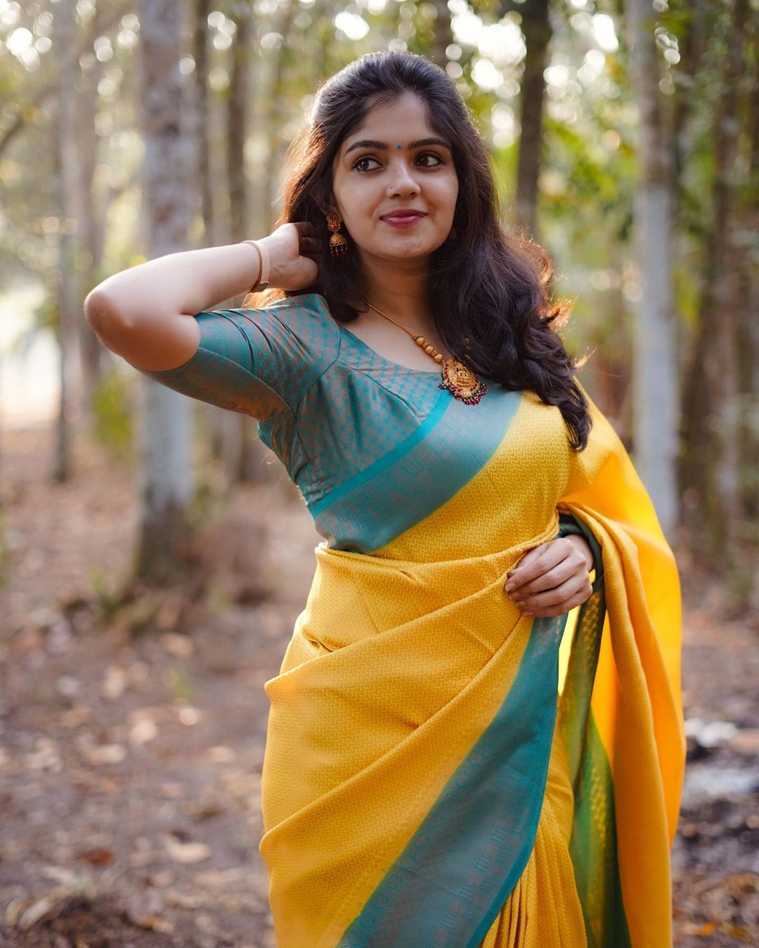 Deserving Yellow Soft Silk Saree with Energetic Blouse Piece