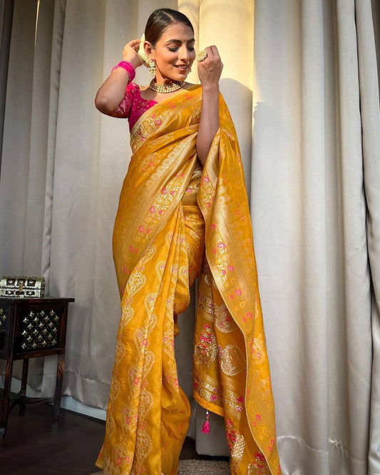 Luminous Yellow Silk Saree Set with Twirling Blouse Piece