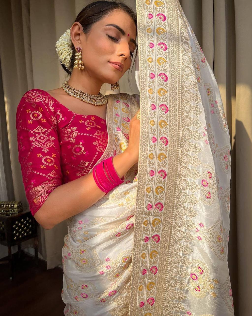 White And Pink Ladies Wedding Wear Silk Saree, Handwash, Saree Length: 6 M  (with Blouse Piece) at Rs 899 in Surat