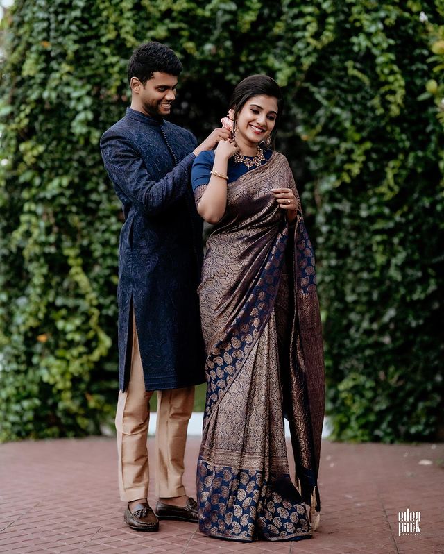 Stylish Navy Blue Soft Silk Saree with Complementary Blouse Piece